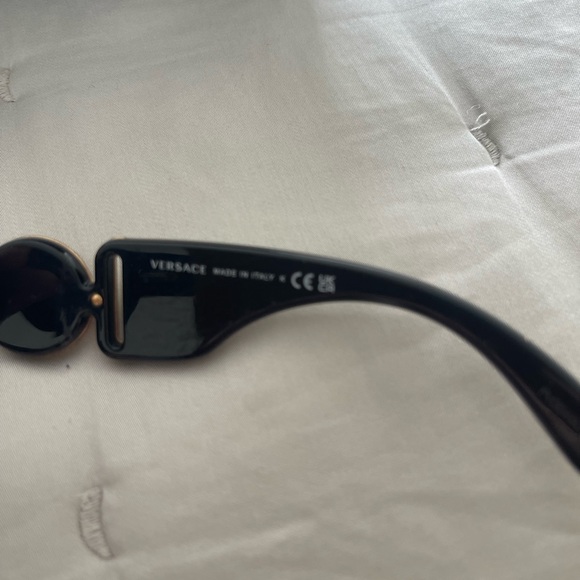 Versace Sunglasses - Picture 5 of 6